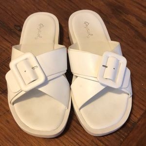 White buckle slides